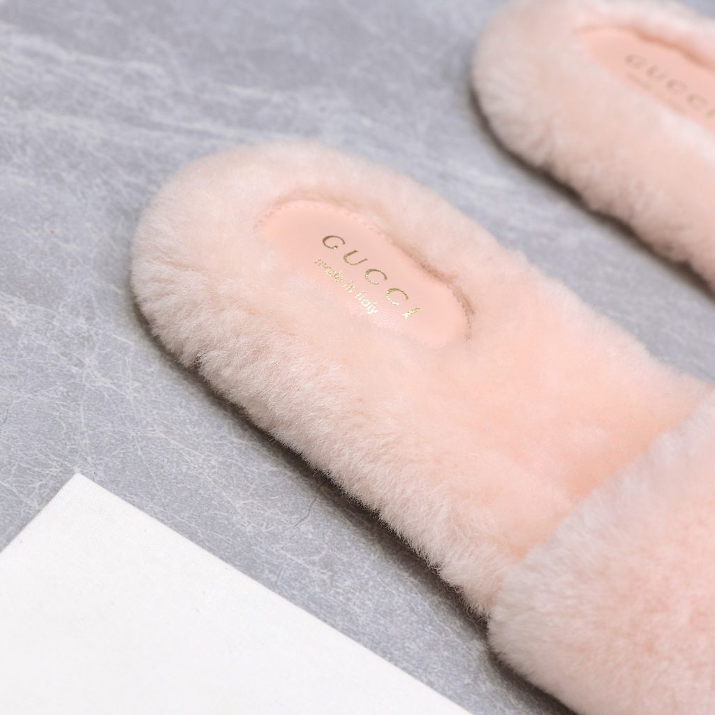 GUCCI グッチ フラットシューズ 本革 ファー ベージュ - 画像 7