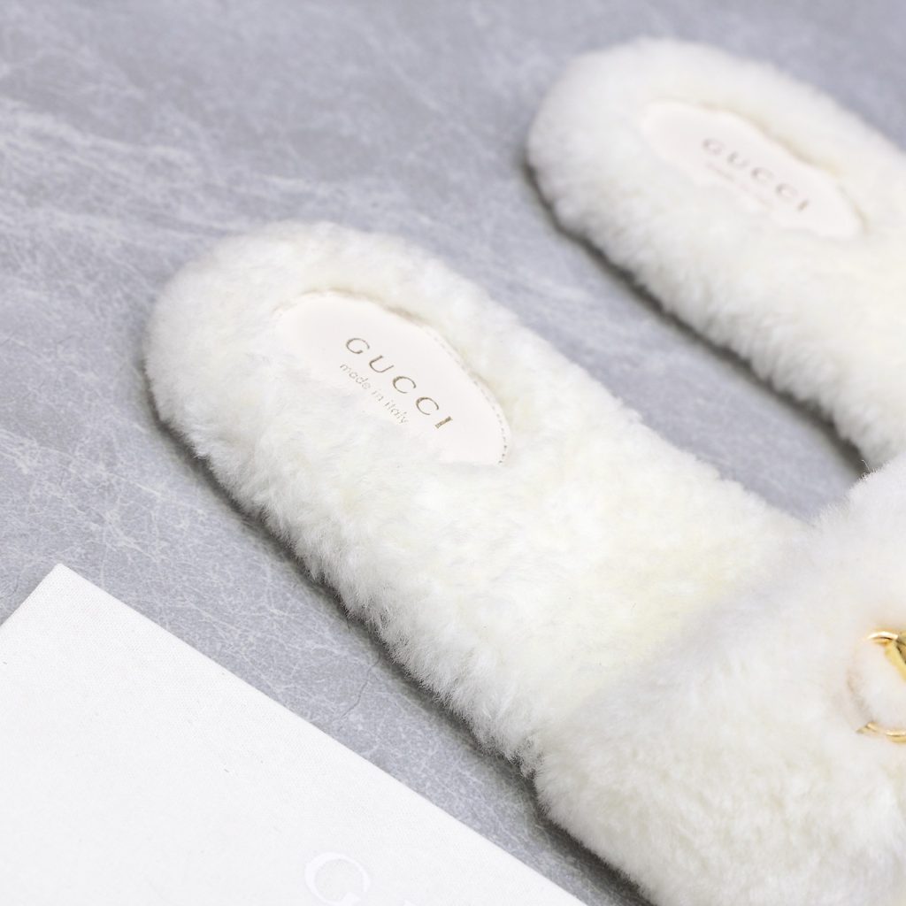 GUCCI グッチ フラットシューズ 本革 ファー ホワイト - 画像 7