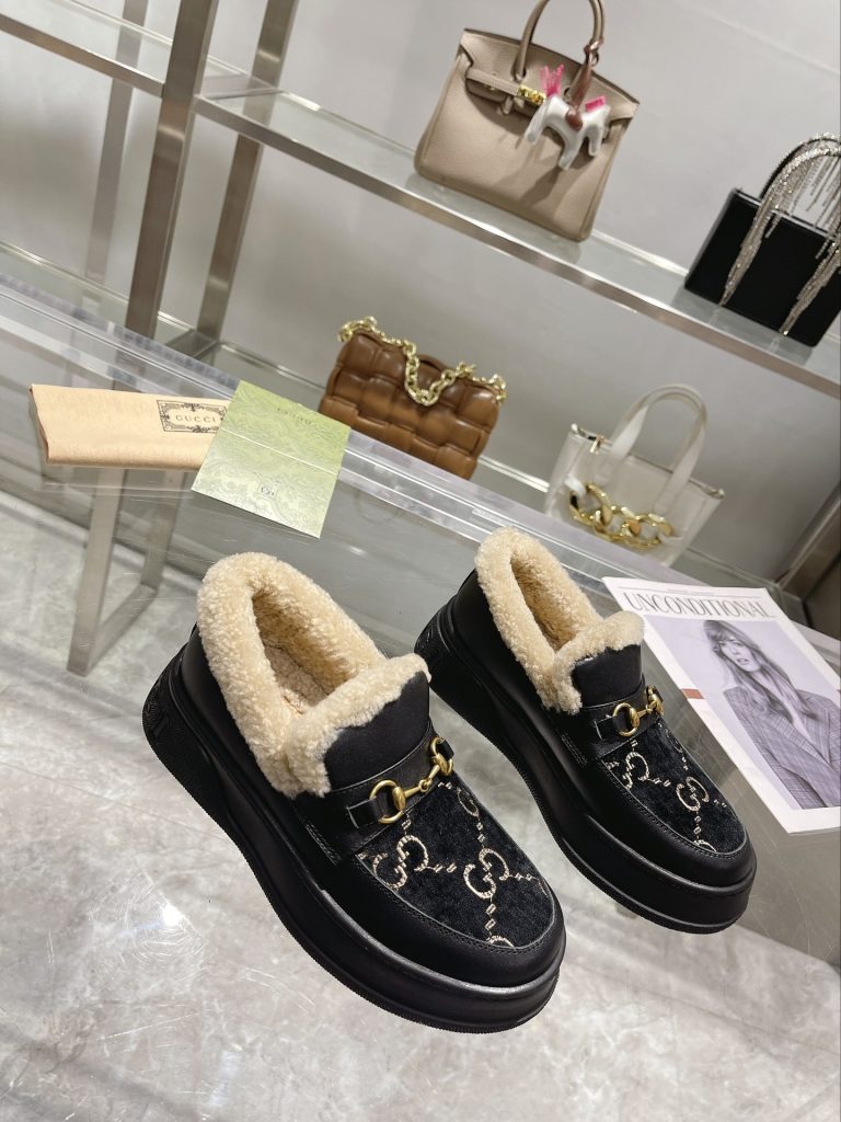 GUCCI グッチ フラットシューズ ローファー 本革 軽量 黒 - 画像 3