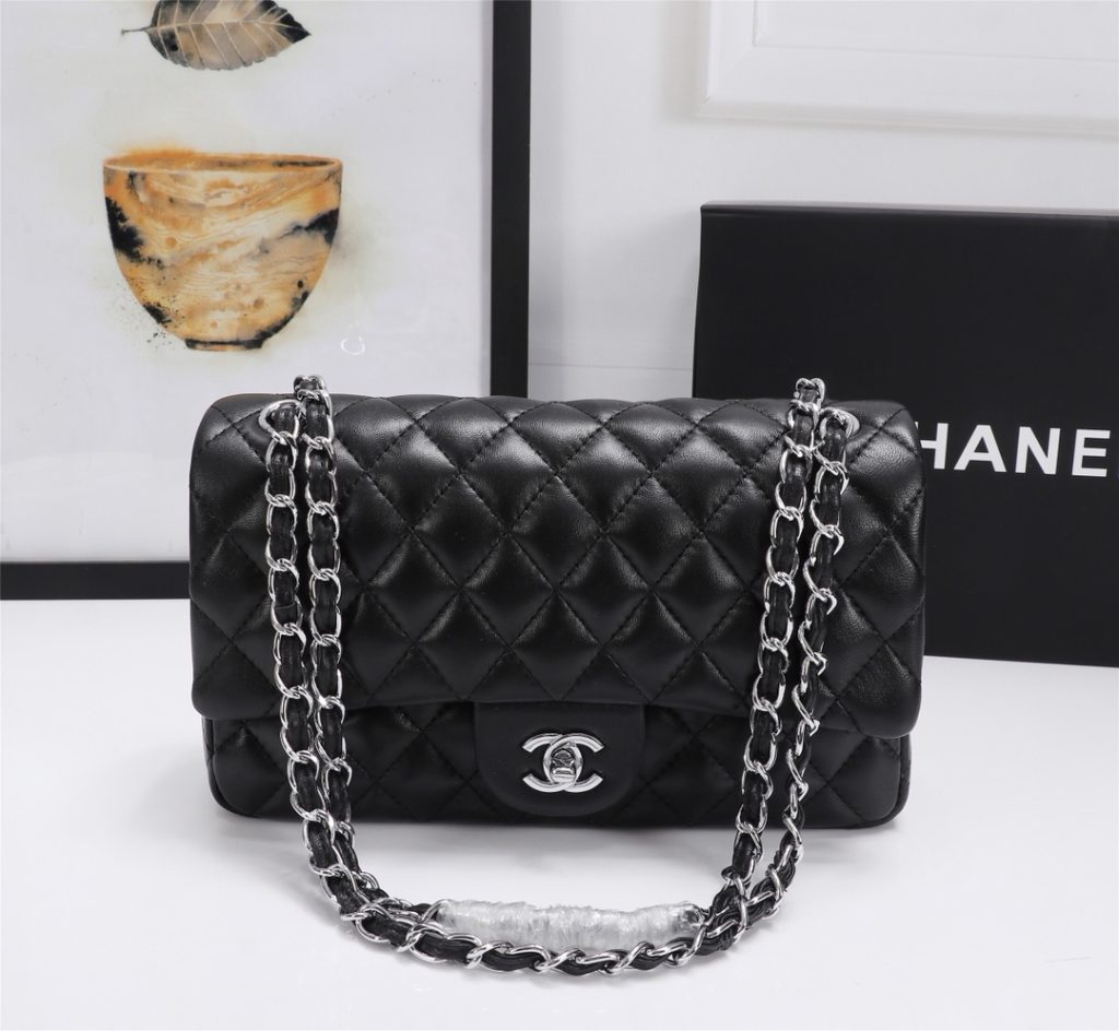 シャネル　CHANEL　ラムスキン マトラッセ25　CC ココマーク　Wチェーン　ダブルフラップ　ショルダーバッグ　レディース　バッグ　8色 - 画像 3