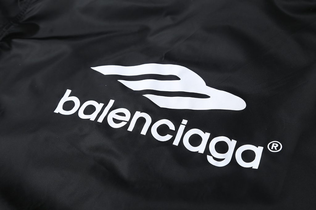 BALENCIAGA バレンシアガ フード付きジャケット 防水 軽量 ブラック - 画像 4