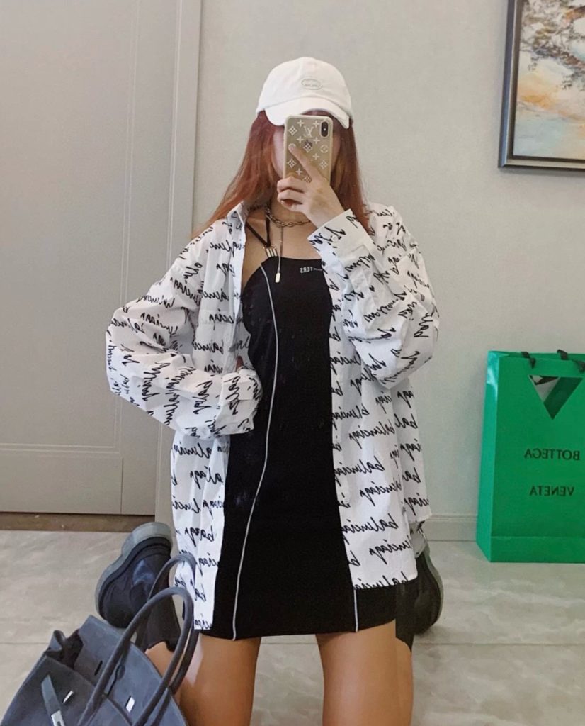 BALENCIAGA バレンシアガ 草写 名 幕 袖 衫 通勤 白色 - 画像 3