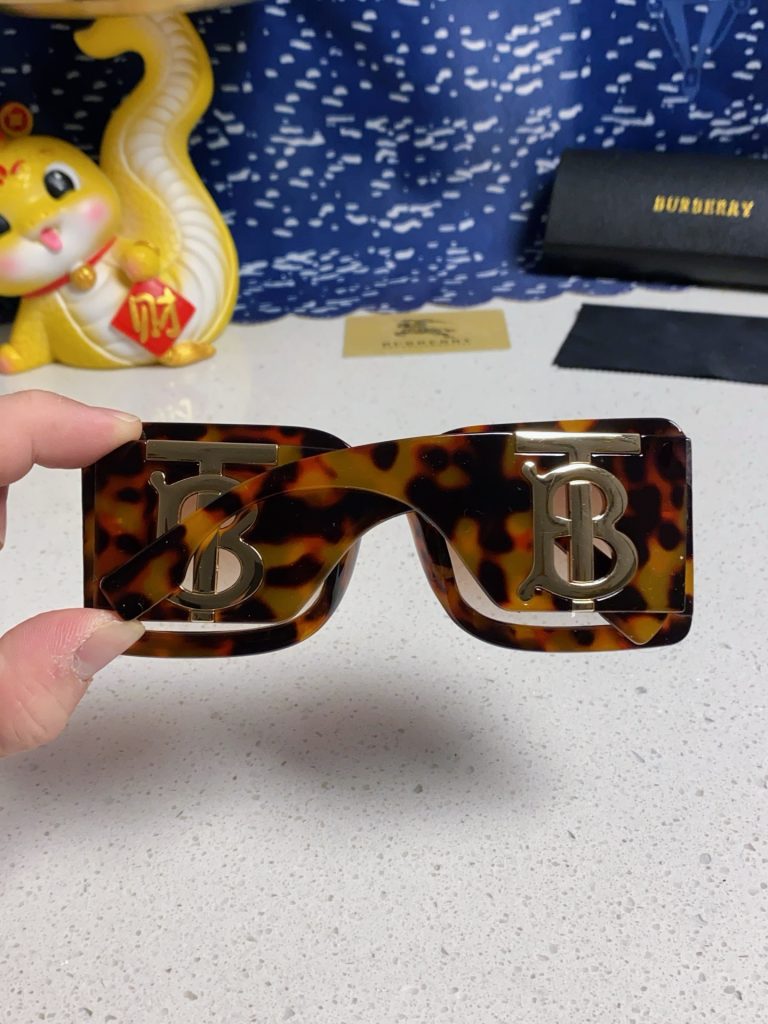 BURBERRY バーバリー サングラス メンズ レディース 大きめ フレーム TBロゴ 25年新款 BE4406U 蜂蜜色 多色展開 - 画像 8