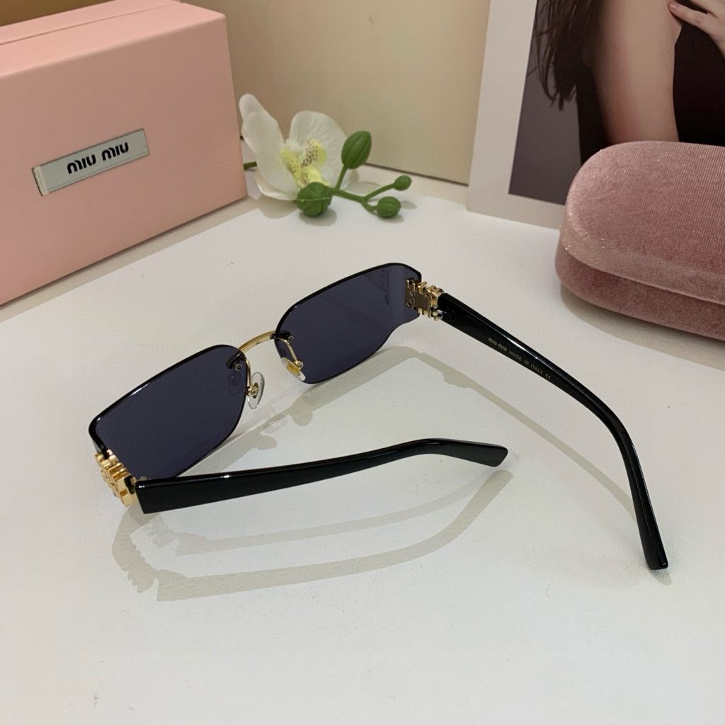 MIU MIU ミウミウ サングラス 男女兼用 メタルフレーム フラットサングラス ブラック - 画像 7