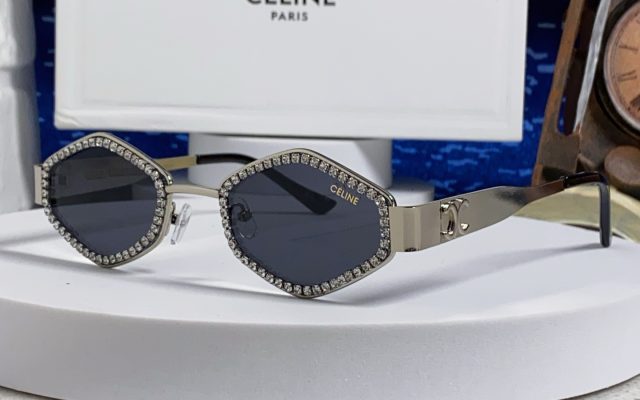 CHANELのその他は価格・収納・合わせ方でどう見るか