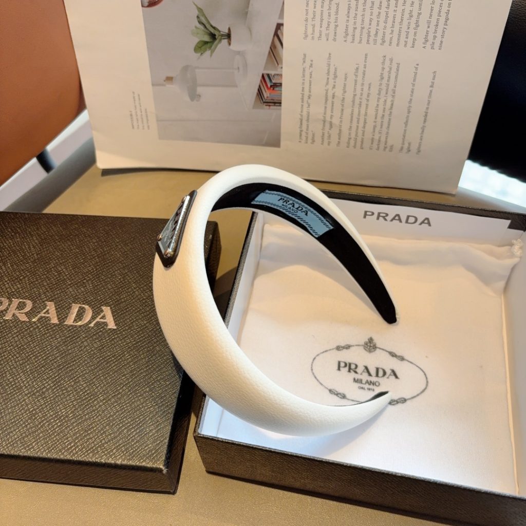PRADA プラダ ヘッドバンド 本革 ファッション ブランド ブラック ホワイト 全2色 - 画像 6