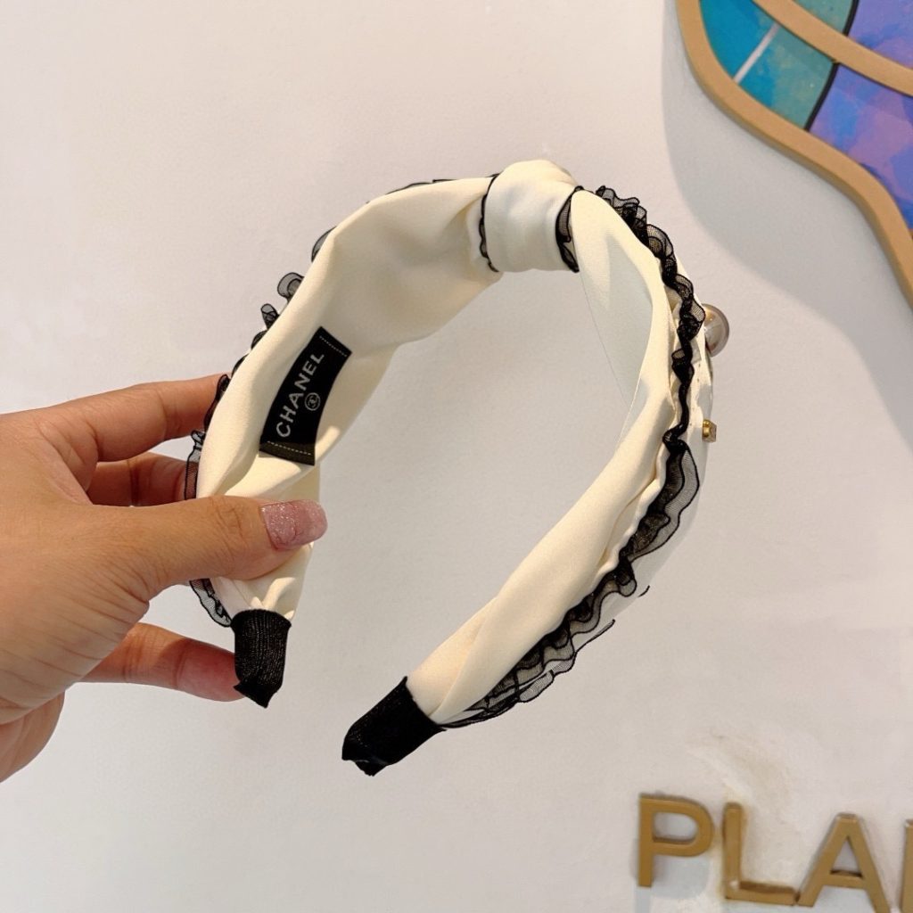 CHANEL シャネル ヘアバンド フリル 本革 ブランド ブラック ベージュ クラシック 100%本革 ミニパール ヘアアクセサリー ブラック 他2色展開 - 画像 4