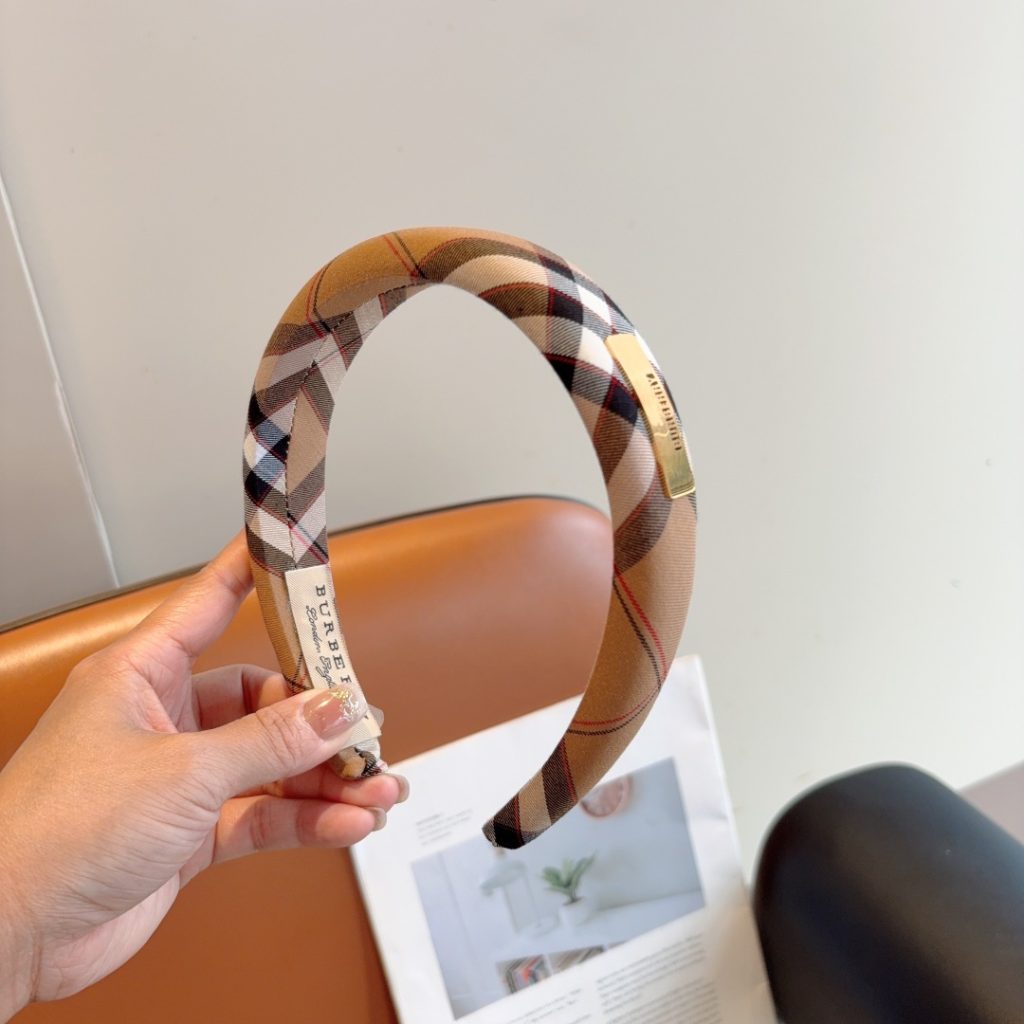 BURBERRY バーバリー ヘアバンド ブーブランチェック ベージュ 全1色 - 画像 2