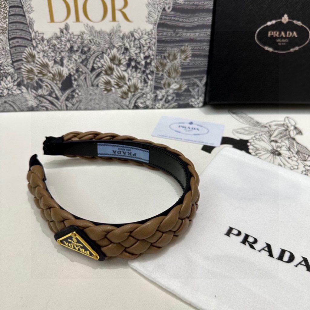 PRADA プラダ ヘアバンド 本革 軽量 通勤 全3色 - 画像 4