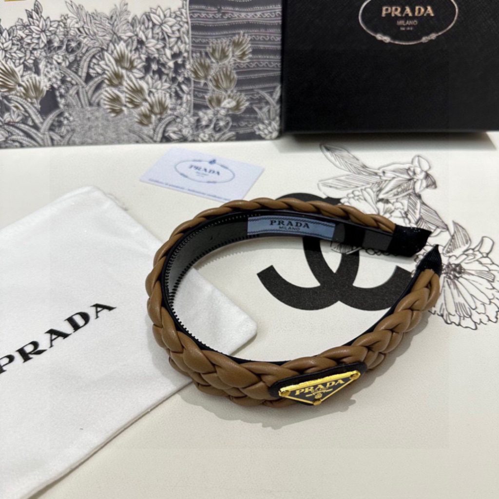 PRADA プラダ ヘアバンド 本革 軽量 通勤 全3色 - 画像 5