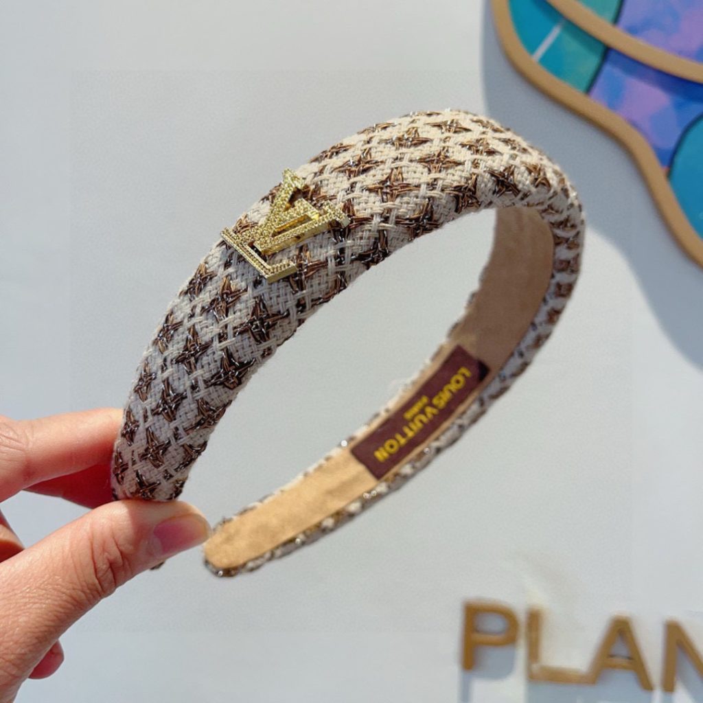 LOUIS VUITTON ルイヴィトン ヘアバンド 本革 フェイクレザー 軽量 全2色 - 画像 3