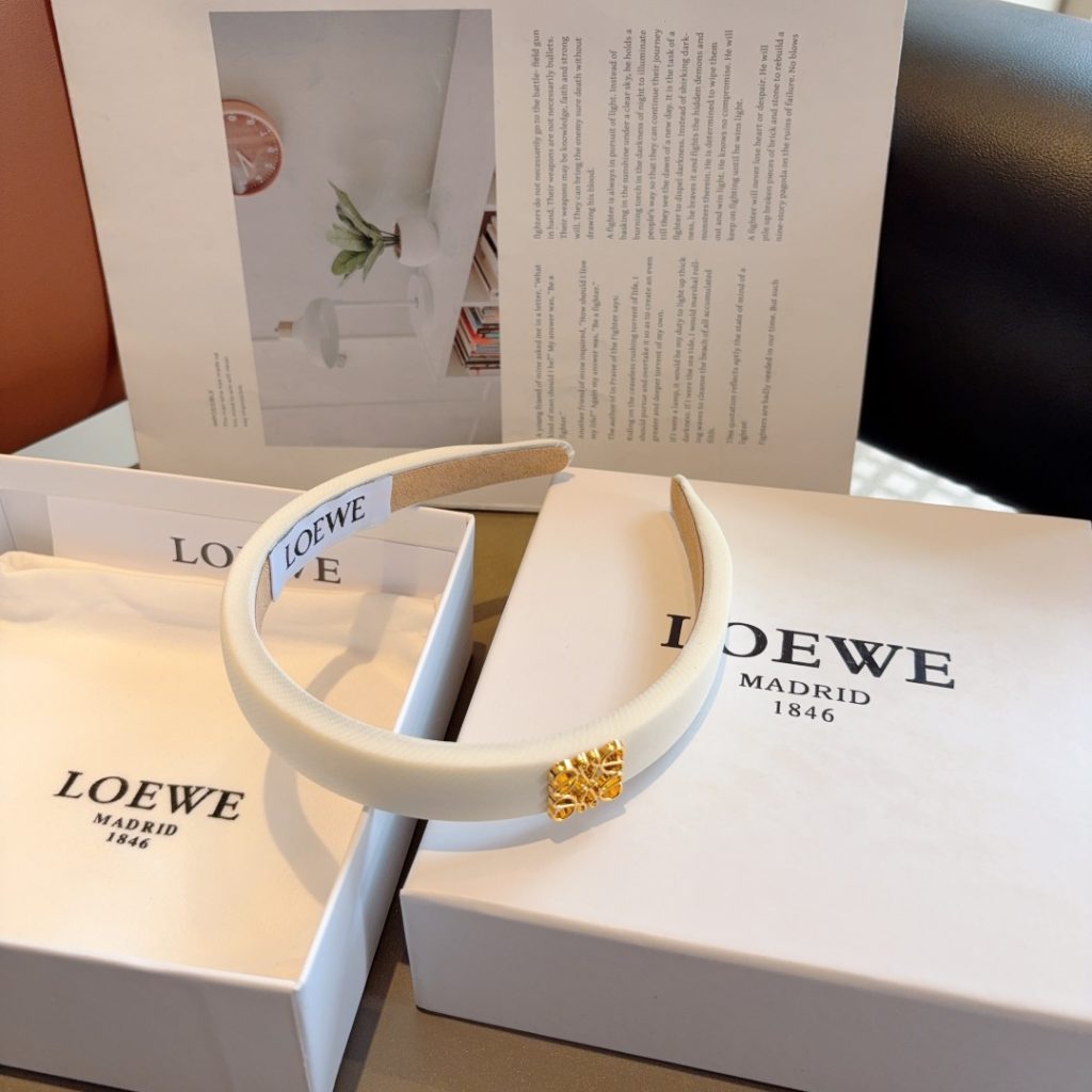 LOEWE ロエベ ヘアバンド 本革 通勤 通学 全2色 - 画像 7