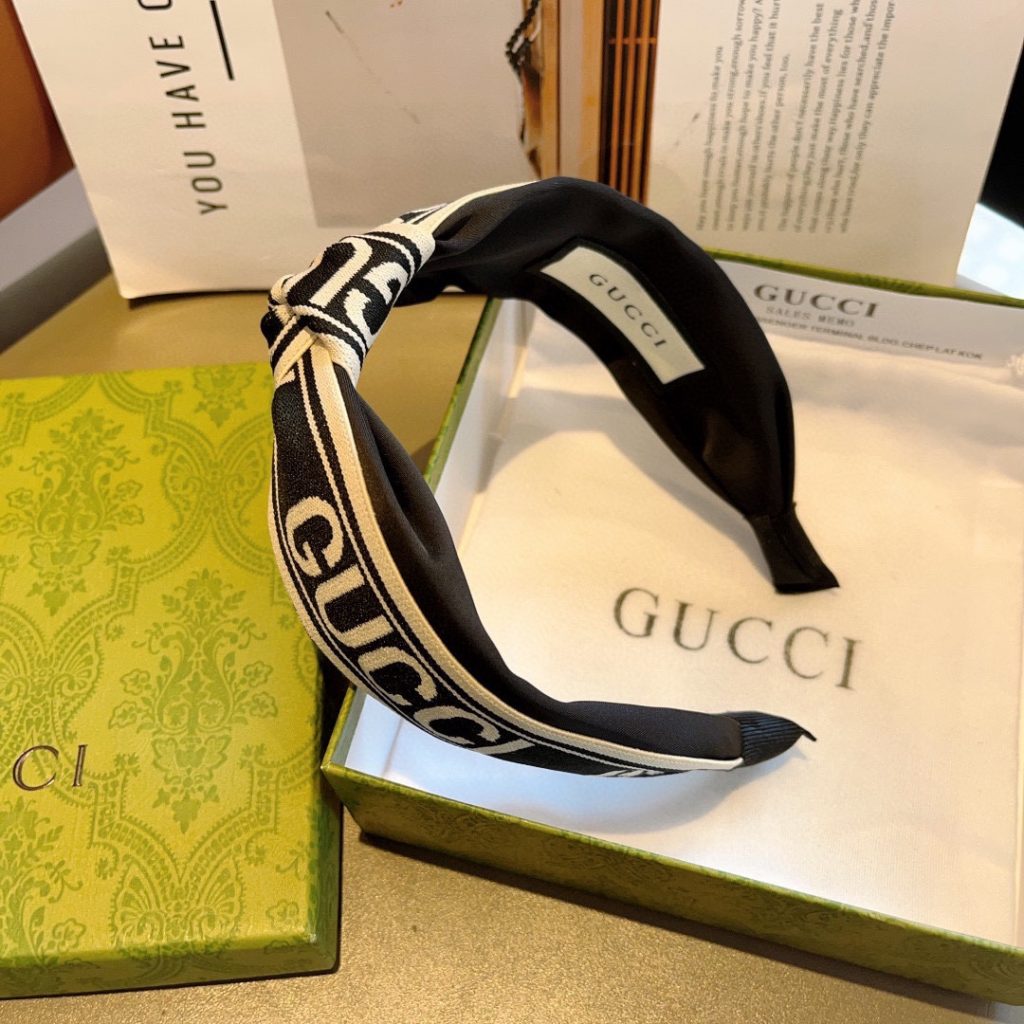 GUCCI グッチ ヘアバンド ロゴ ブランド ブラック 全1色 - 画像 5