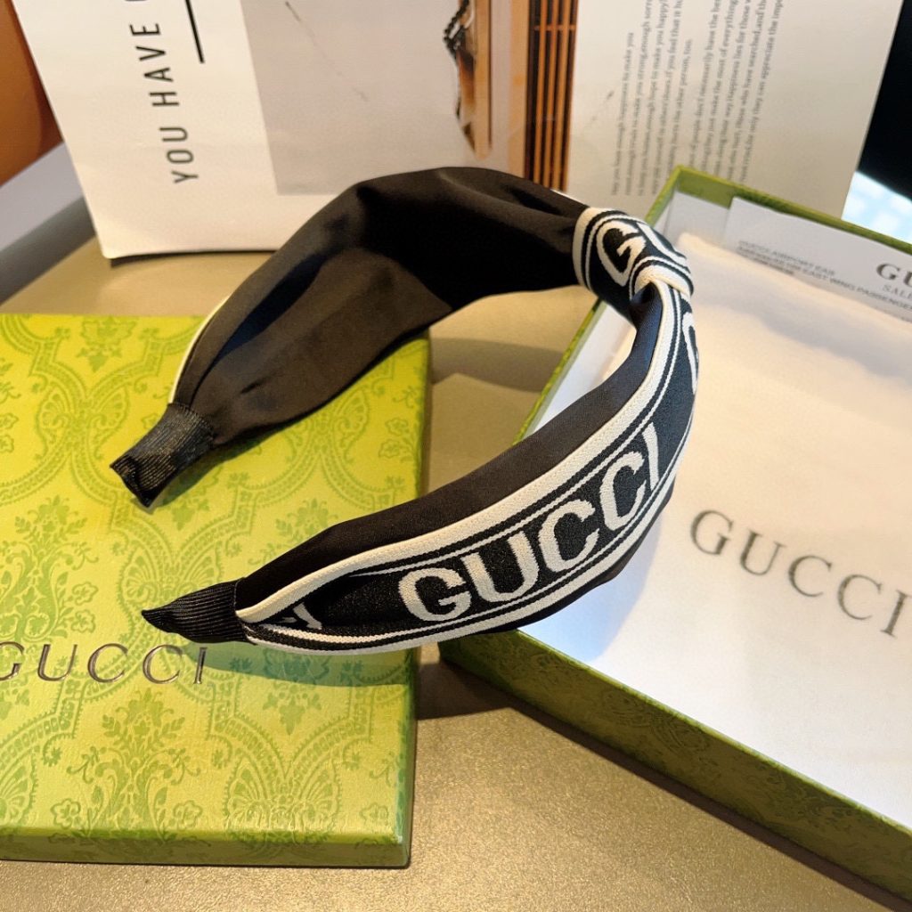 GUCCI グッチ ヘアバンド ロゴ ブランド ブラック 全1色 - 画像 8
