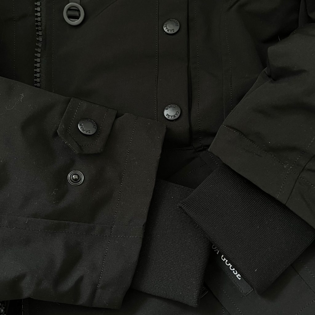 カナダグース　ダウン　コート　レディース　ロングダウンコート　Canada Goose 　ダウンジャケット　無地　ブラック　サイズＭ - 画像 6