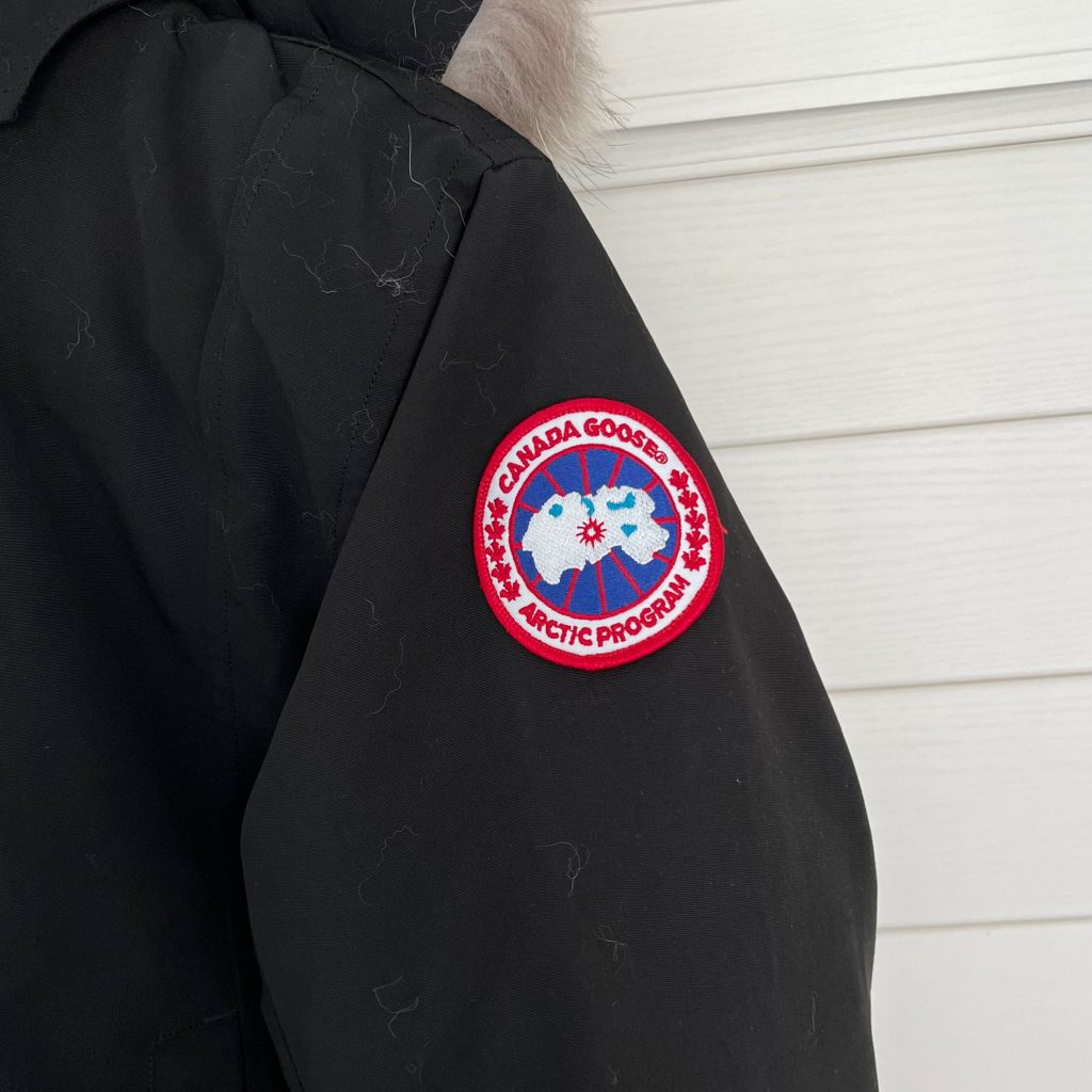 カナダグース　ダウン　コート　レディース　ロングダウンコート　Canada Goose 　ダウンジャケット　無地　ブラック　サイズＭ - 画像 4
