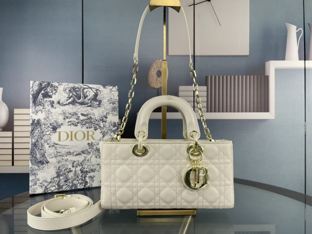 ディオール新作　DIOR　レディ ディオール　ショルダーバッグ　レディ D-JOY　レザー　5色 - 画像 2
