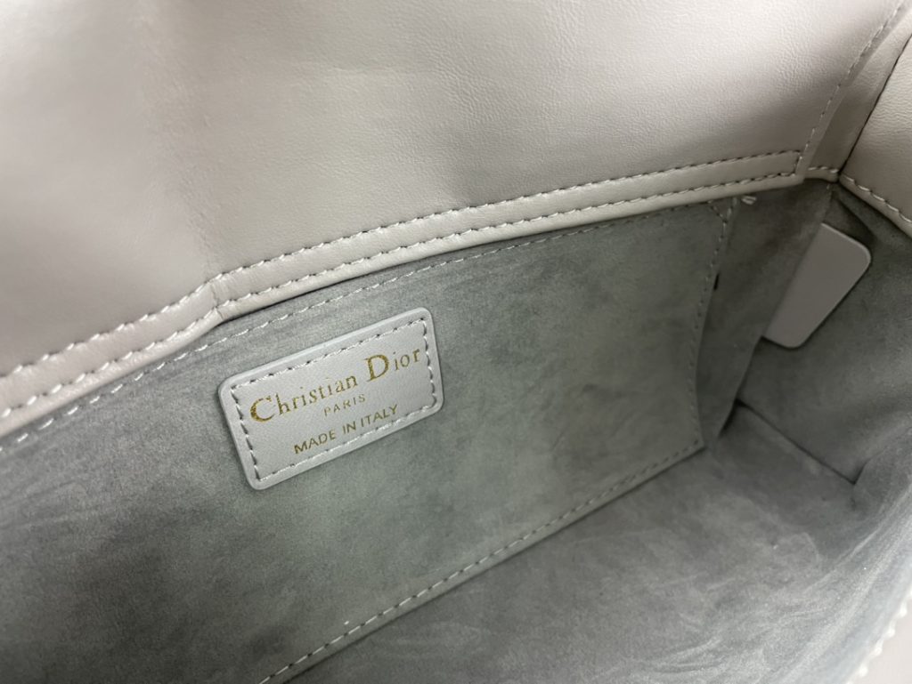 ディオール新作　DIOR　レディ ディオール　ショルダーバッグ　レディ D-JOY　レザー　5色 - 画像 6