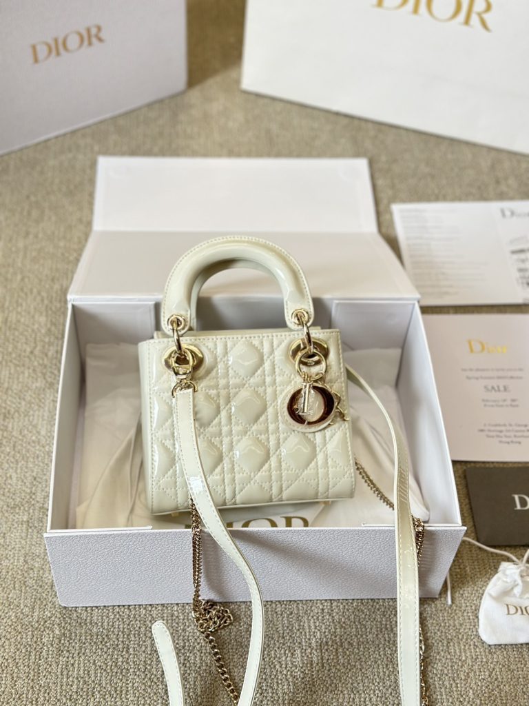 クリスチャンディオール　レディ ディオール バッグ Christian Dior　可愛いLady Dior Bag 　　ミニ/スモール/ミディアム　バッグ　 女性　ショルダーバッグ　レザー 　ハンドバッグ　4色 - 画像 8