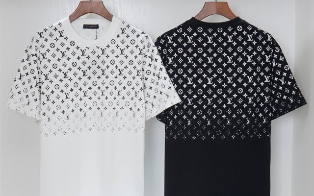 Louis Vuitton　ルイヴィトン　メンズシャツ　クルーネック 半袖シャツ　綿100％　Ｔシャツ　T-Shirt　シャツ　2色