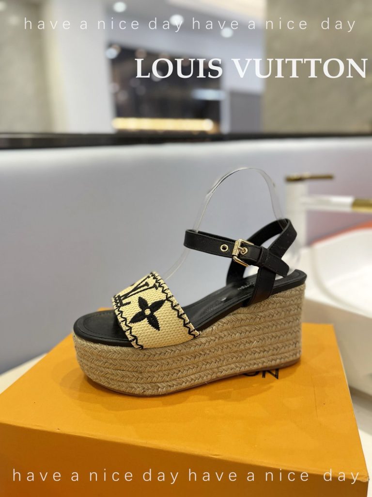 LouisVuitton　シエナサンダル　ルイヴィトン　ウェッジヒール　サンダル　ビーチサンダル　厚底スリッパ　モノグラム　レディース - 画像 6