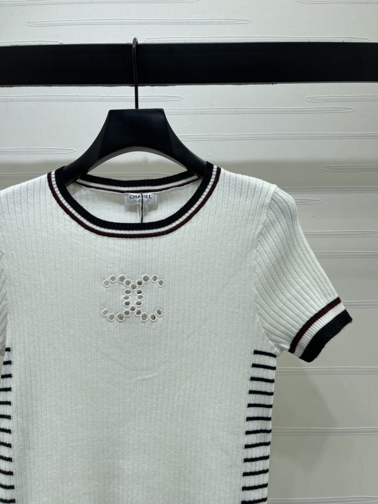 CHANEL シャネル ニット Tシャツ レディース ロゴ刺繍 縦リブ 白 - 画像 3