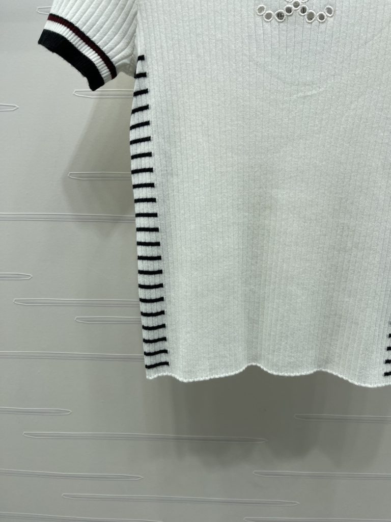 CHANEL シャネル ニット Tシャツ レディース ロゴ刺繍 縦リブ 白 - 画像 6