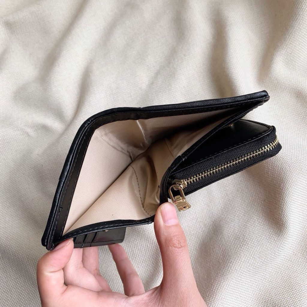 Miu Miu ミュウミュウ 折り財布 コンパクト ファスナー 黒 - 画像 8