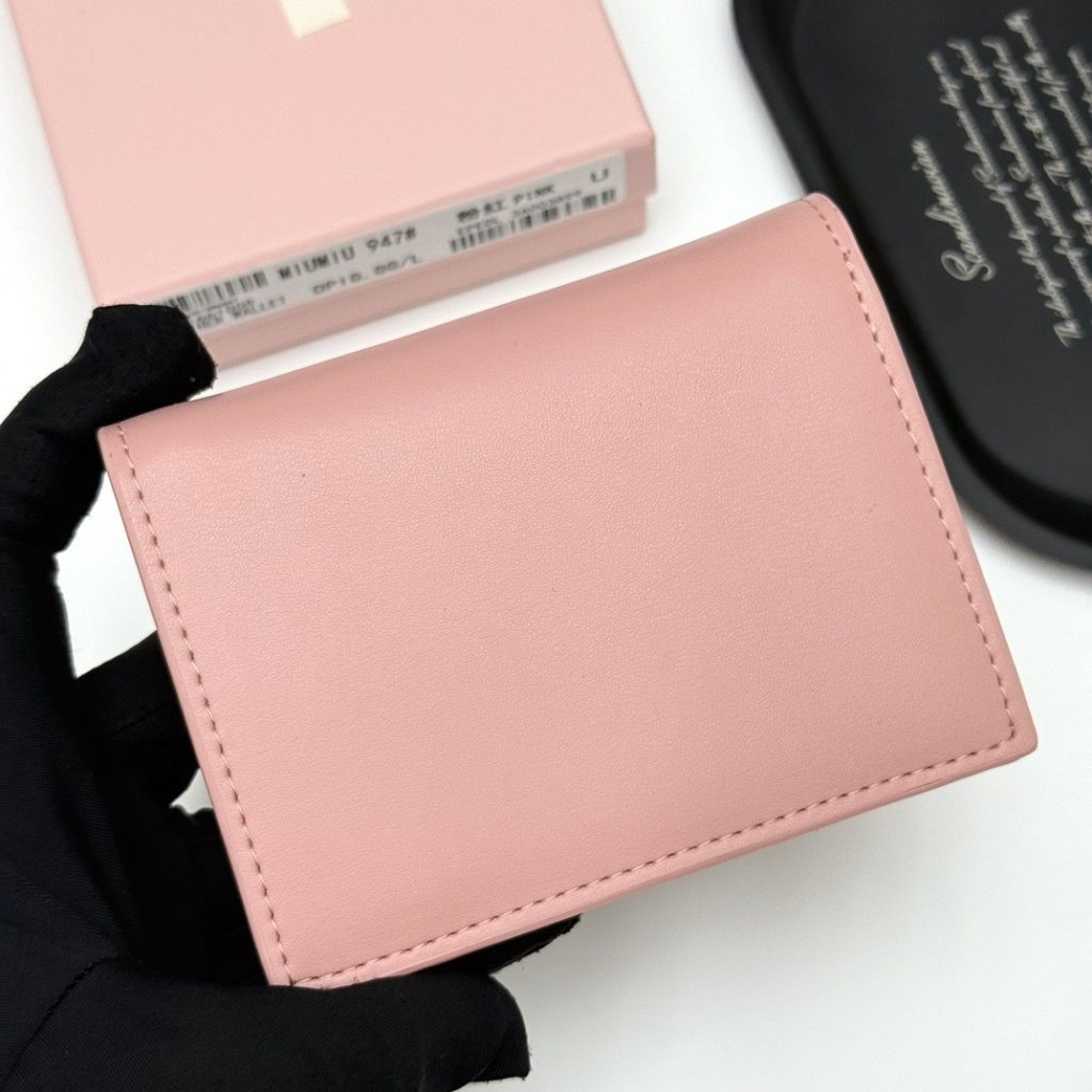 MIUMIU ミウミウ ミュウミュウ コンパクト財布 ファスナー付き ピンク 灰色 全2色展開 - 画像 4