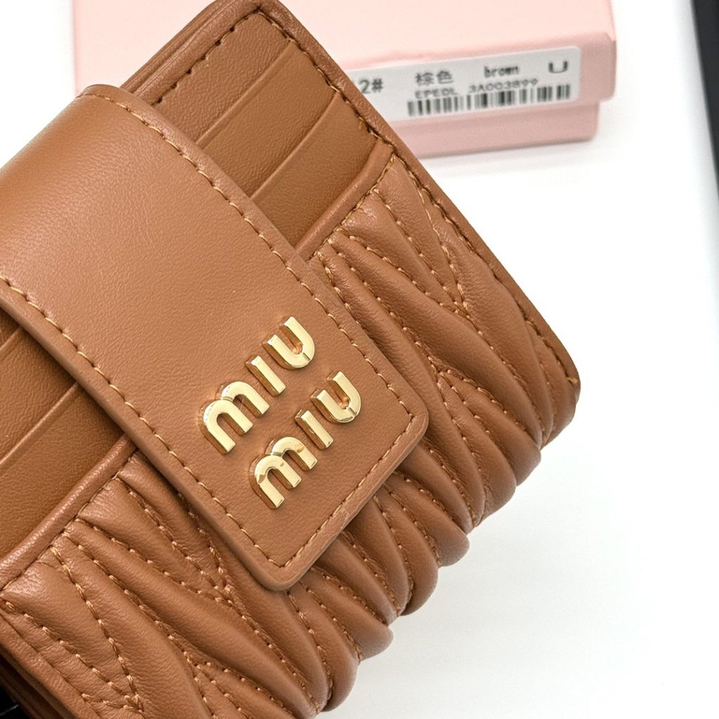 MIUMIU ミュウミュウ レザー ミニ財布 ミニウォレット V12 ブラウン - 画像 5