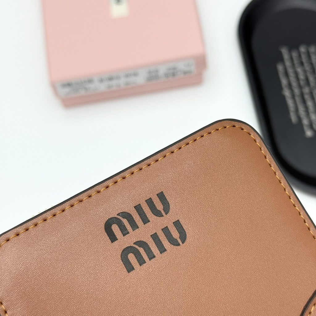 MIUMIU ミウミウ 財布 ミュウミュウ V07# コンパクト 長財布 ブラウン - 画像 8