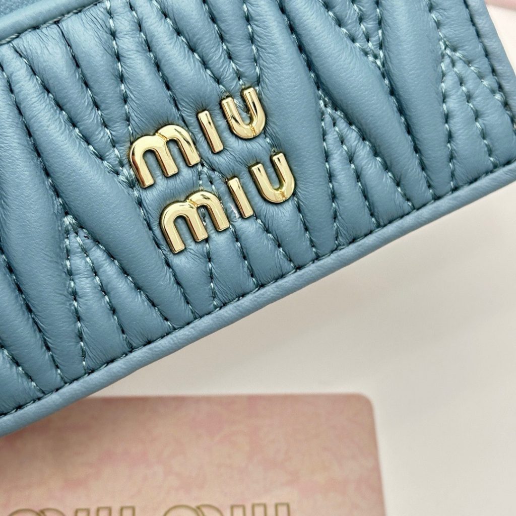 MIU MIU ミウミウ カードケース ミニ財布 プレス加工 ミニウォレット ブルー - 画像 5