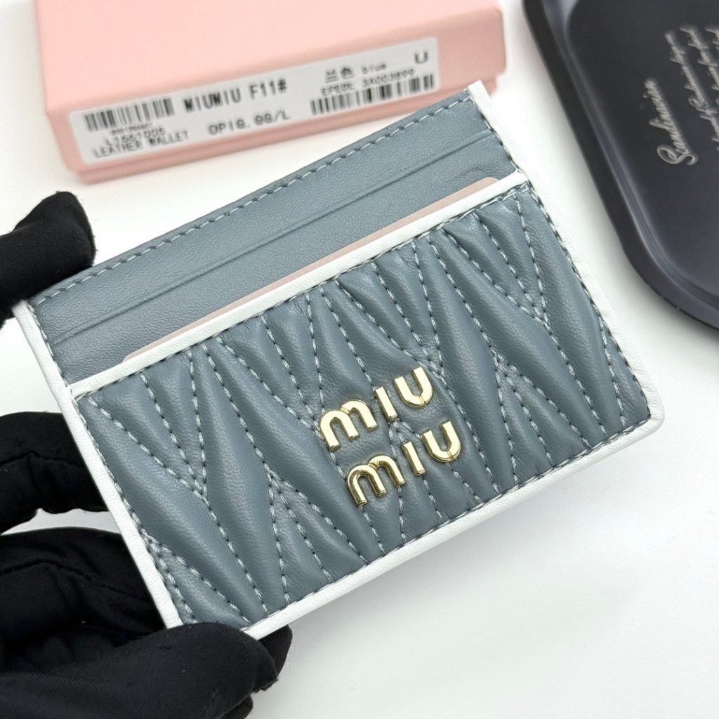 MIUMIU ミウミウ カードケース ミニウォレット 桃紅 全4色展開 - 画像 5