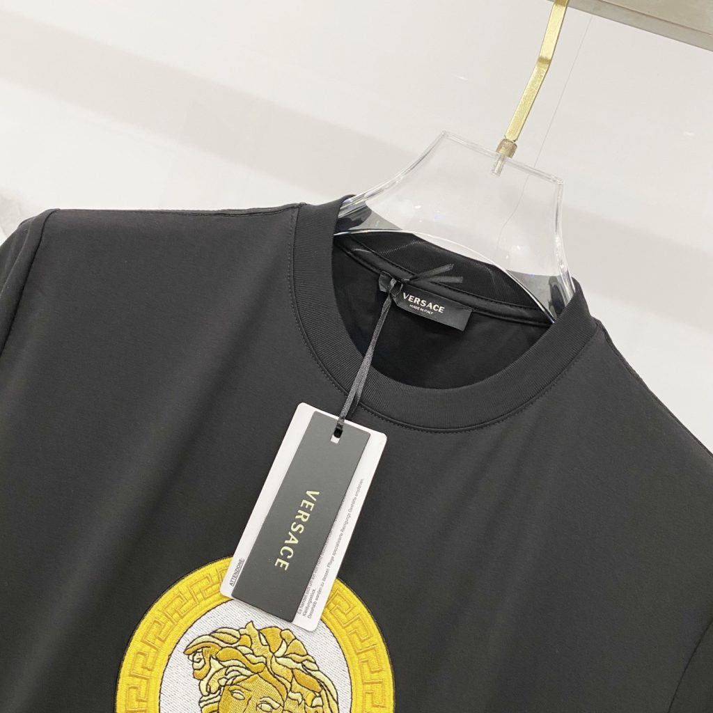 VERSACE/ヴァー サーチ メドゥーサロゴ刺繍Tシャツ 黒 - 画像 4