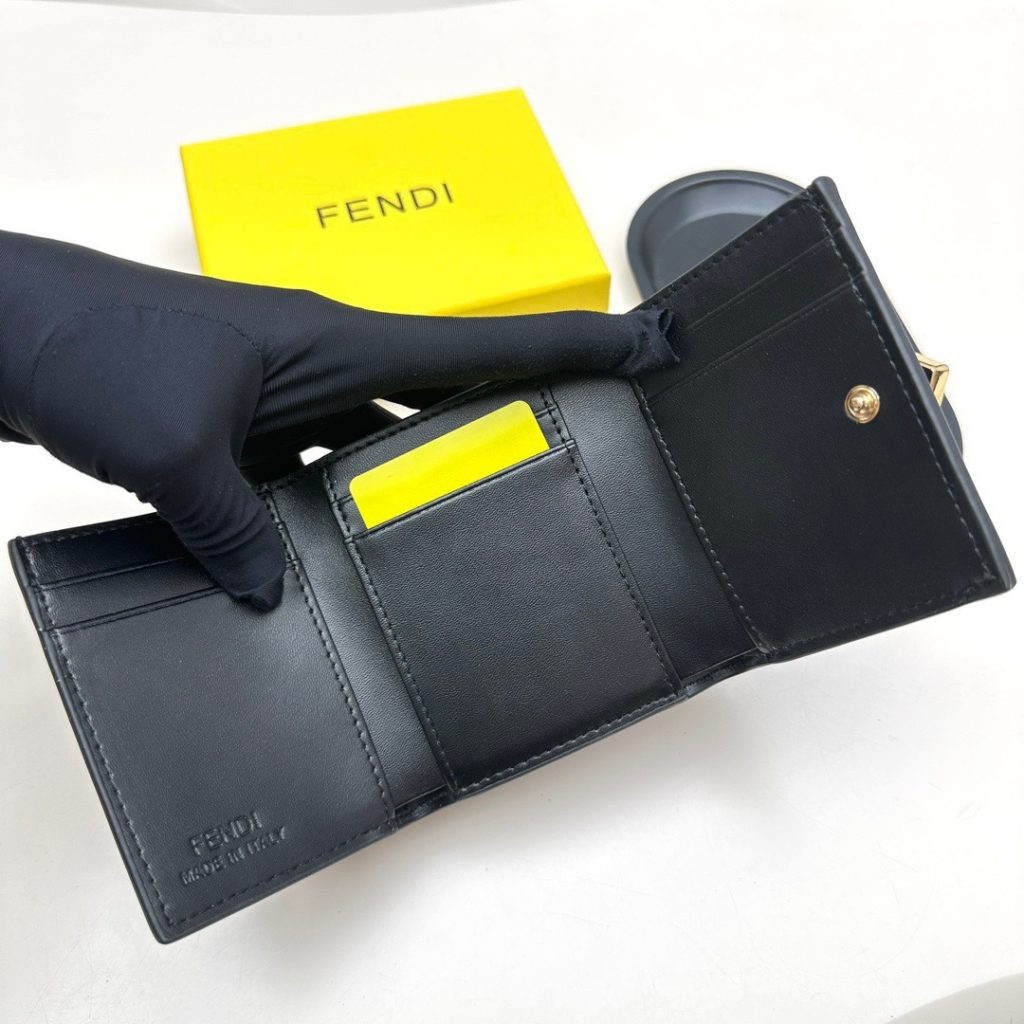フェンディ プチ財布 コピー ミニ財布 ファスナー チェーン 2WAY 黒 - 画像 8