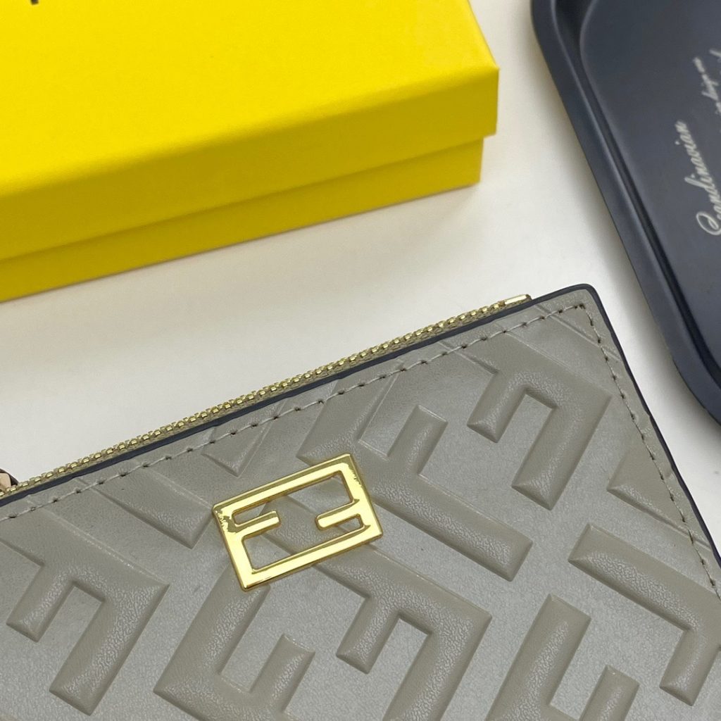 FENDI フェンディ コピー 財布 ミニ財布 ロゴ柄 ジップトップ 黒棕 大象灰 - 画像 5