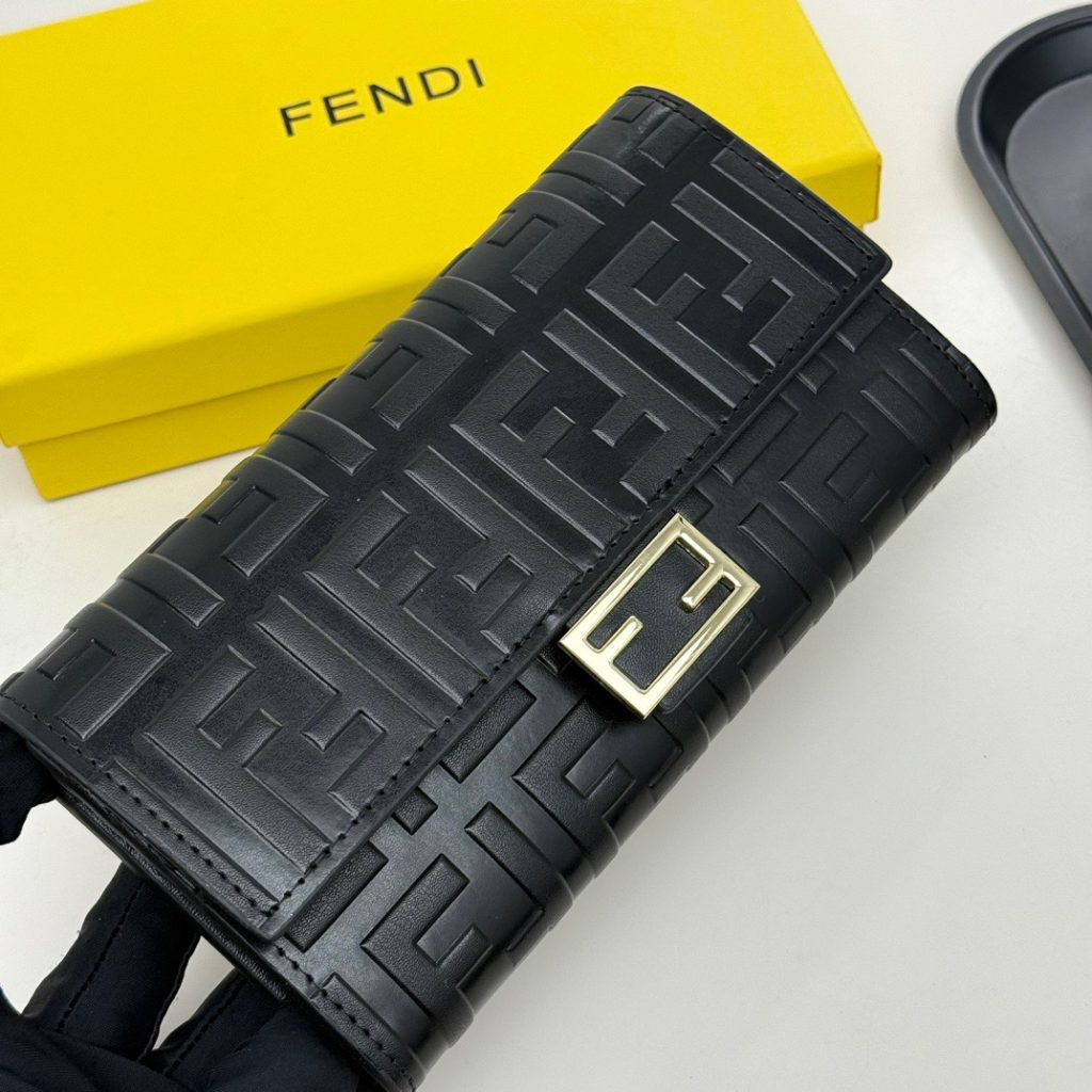 フェンディ コピー 長財布 フェンディ柄 ロゴ ファスナー ブラック ブラウン グレー 4色展開 - 画像 5