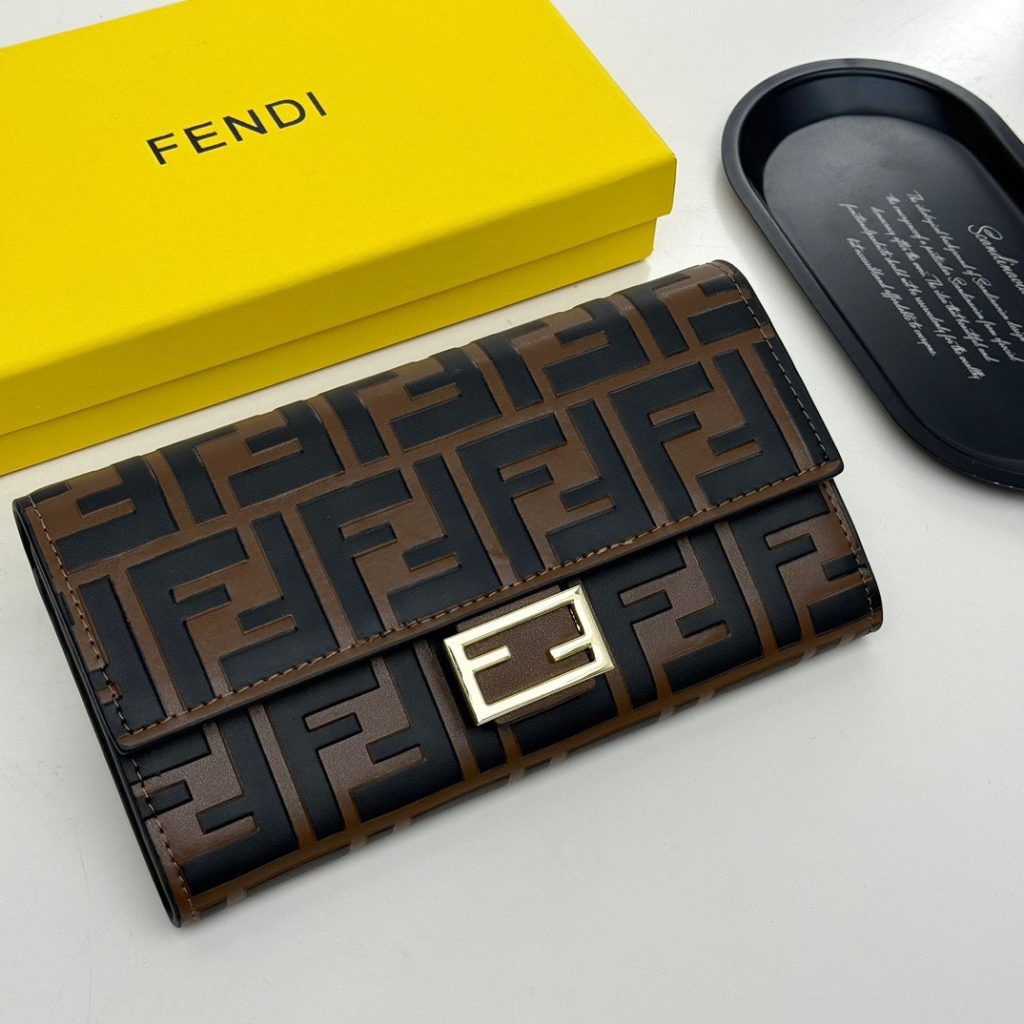 FENDI コピー 長財布 オープンファスナー ロゴ柄 ブランド コピー レディース ブラウン - 画像 4