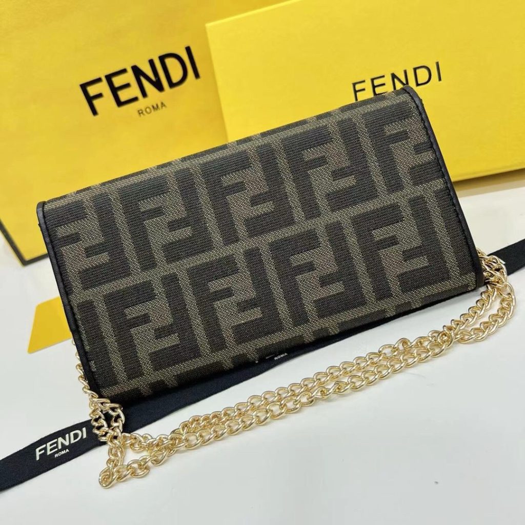 FENDI バッグコピー フェンディ チェーンショルダーバッグ コピー ブランド ロゴ柄 ブラックブラウン - 画像 4