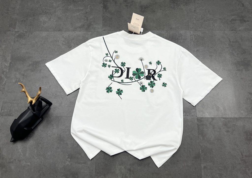 Dior コピー Tシャツ ディオール コピー 四葉草刺繍 ディオールロゴ レディース メンズ ホワイト - 画像 3