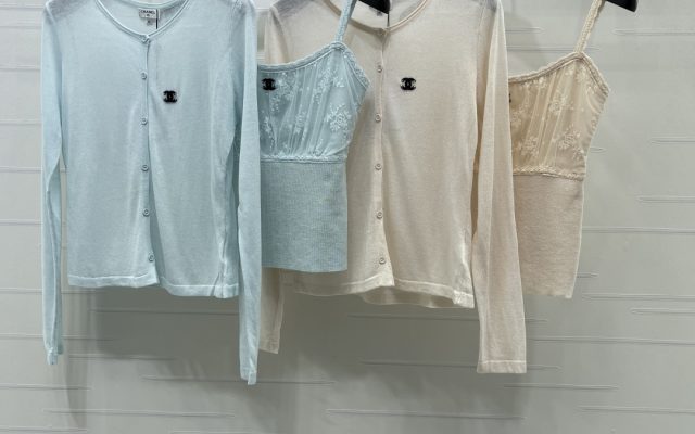 CHANEL コピー ニットカーディガンと吊り衿トップス2点セット 春夏 新作 ショート丈 ロゴ刺繍 シンプルデザイン 全2色
