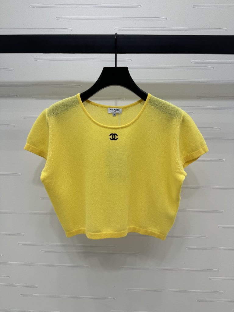 CHANEL コピー ニットTシャツ 黄色 ショート丈 ロゴ刺繍 単色 レディース 3色展開