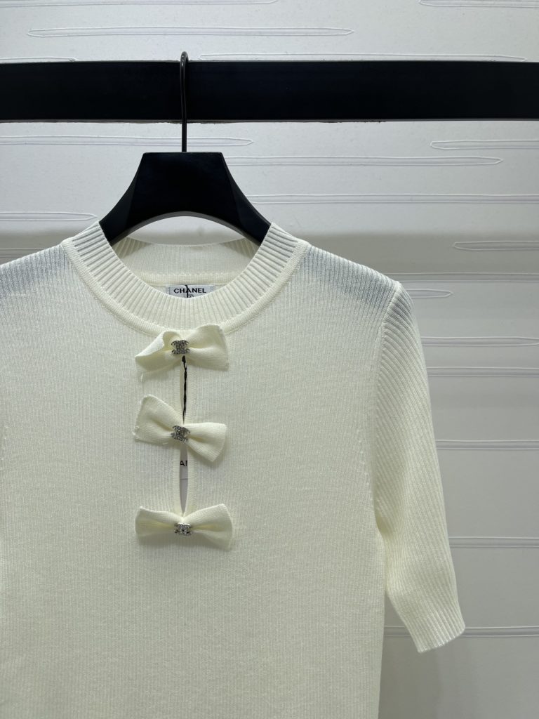 CHANEL ニット 半袖 プルオーバー コピー 3色展開 ロゴ付き ファッション レディース 白 黒 灰 - 画像 3