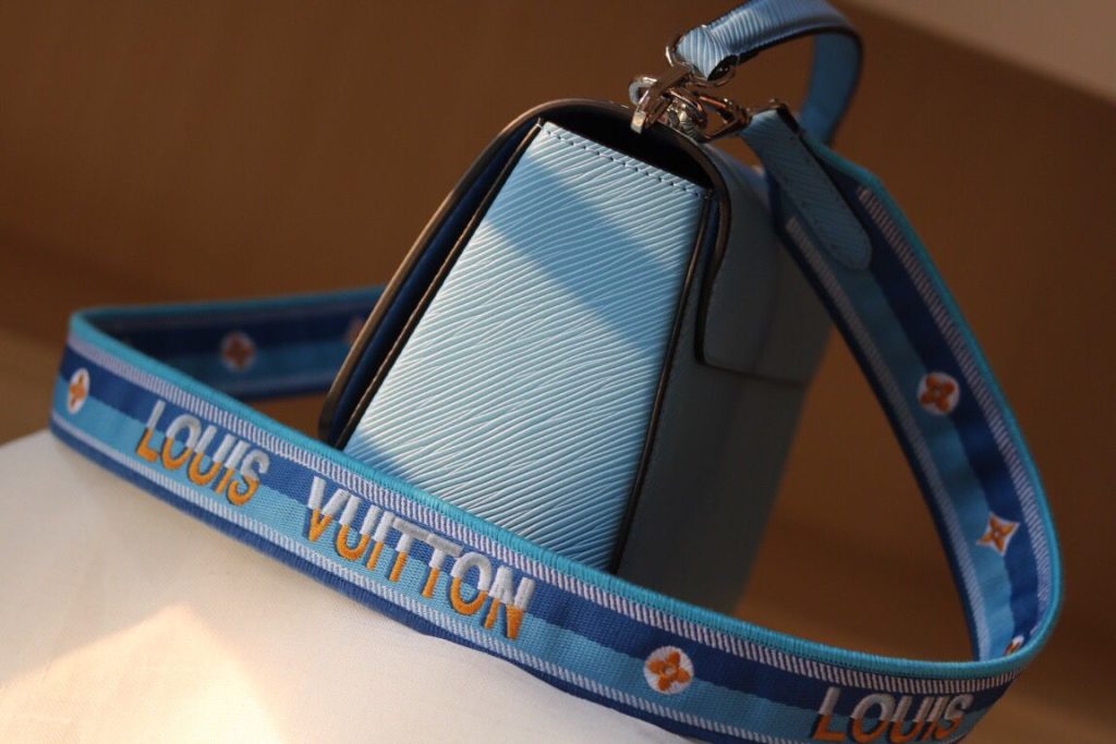「大人気」ルイヴィトン　LOUIS VUITTON　ツイスト　MM　ハンドバッグ　TWIST　3色在庫　クルっと回すとLV - 画像 7