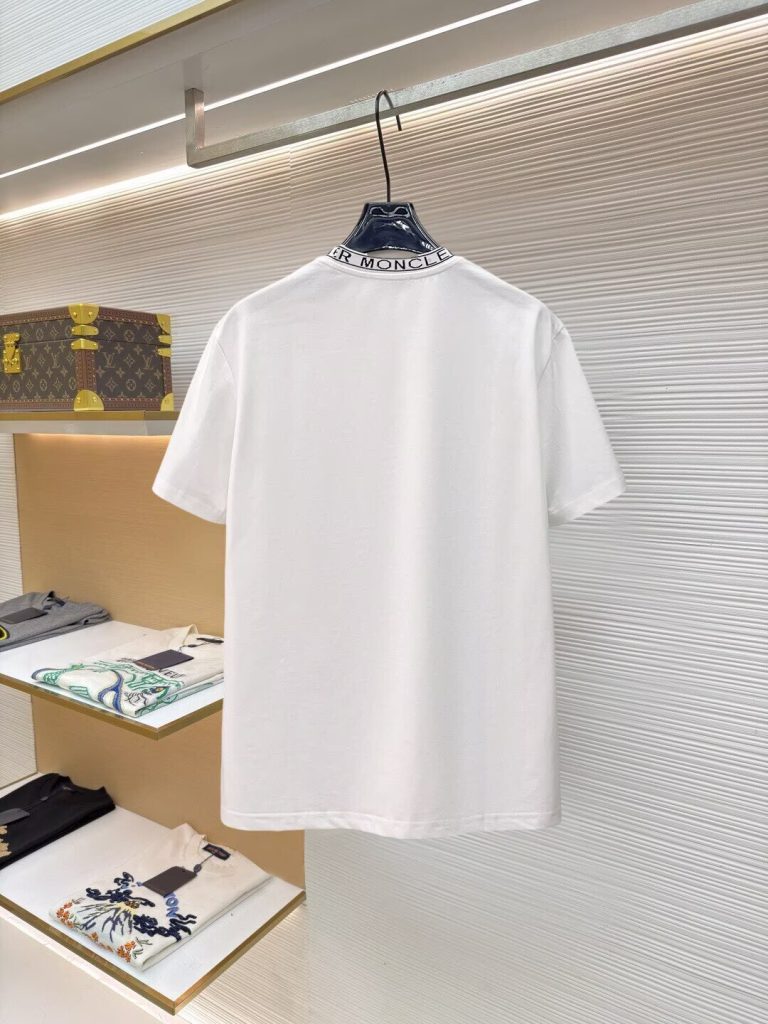 モンクレール　MONCLER　半袖シャツ　プリントシャツ　クルーネックシャツ　ブラック/ホワイト/レッド/グリーン　メンズシャツ　2色 - 画像 3