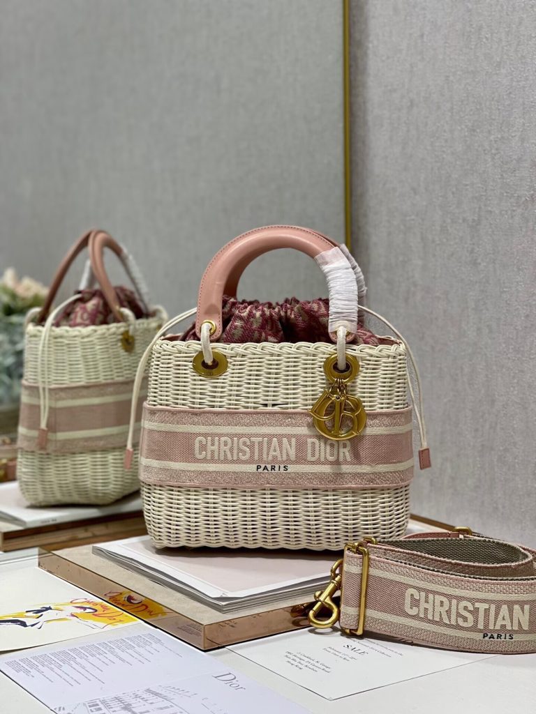 ディオール Dior 刺繍ロゴ LADY かごバッグ|買い物の日に荷物量と価格感を整理 - 商品画像 7