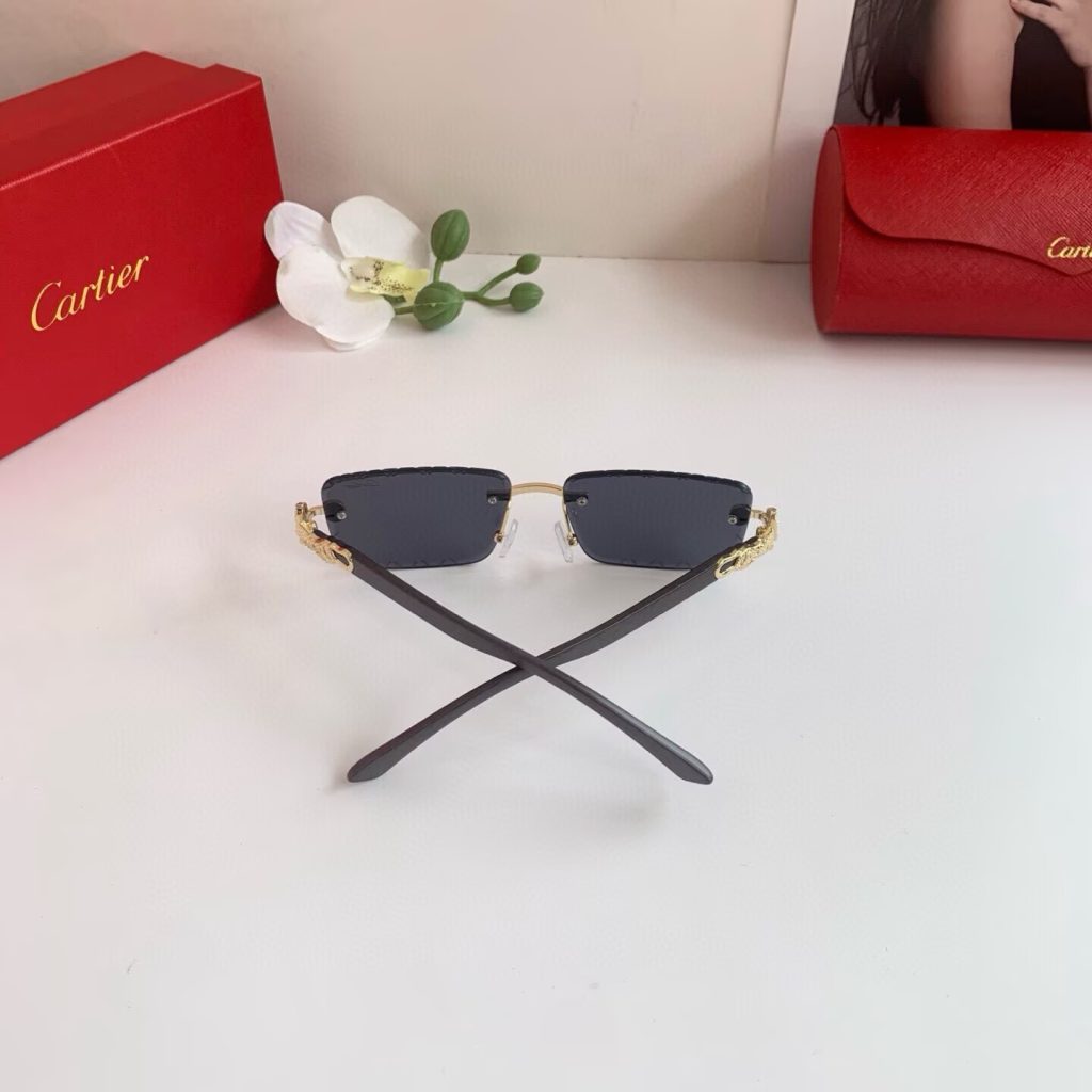 CARTIER カルティエ サングラス メタルフレーム ブラック 高級感 ブランド小物｜ギフト選びで印象を実用目線で確認 - 商品画像 4