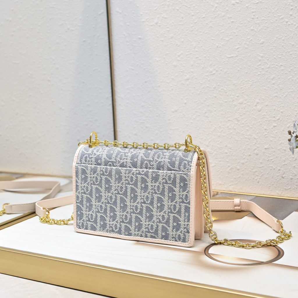 ディオール　Dior　MISS CARO ミニバッグ　オブリークバッグ　チェーン ショルダーバッグ　マイクロバッグ　レディース　2色 - 画像 6