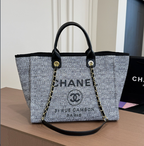 シャネル CHANEL ラージ ショッピング バッグ｜カフェに行く日に女性向けの印象と写真の印象を整理 - 商品画像 6
