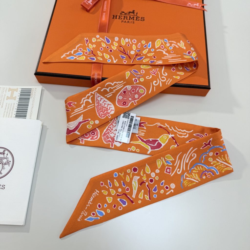 エルメス　Hermes　Twilly　ツイリー　エレガント　上品カラー　細長スカーフ　レディース　バッグスカーフ　3色 - 画像 6